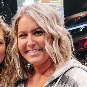 Meet your posher, Kaitlyn! 💕